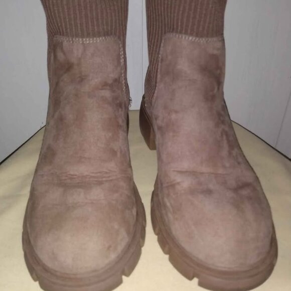 Steve Madden Suede Booties 4 - Picture 1 of 5